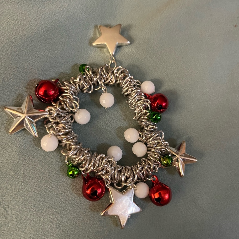 Jingle Bells Stretch Bracelet with stars, red and green balls